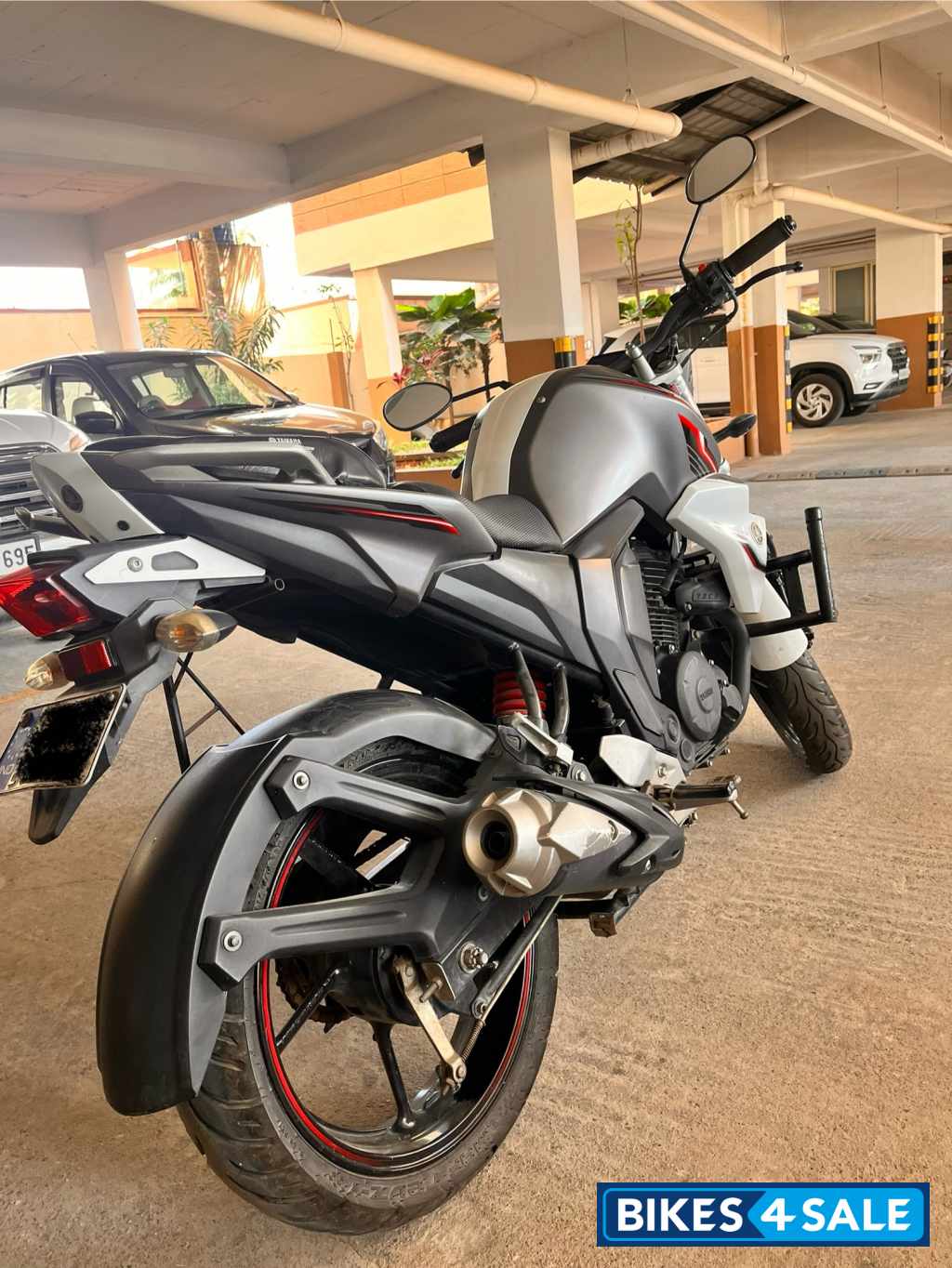 Yamaha FZ-S FI V2 Yamaha FZ-S FI V2