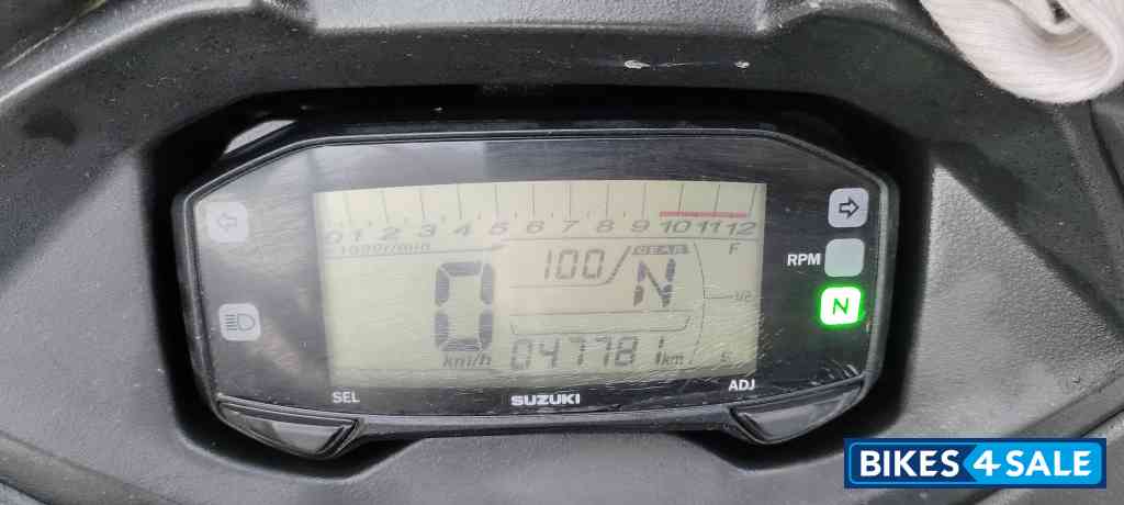 Black Suzuki Gixxer SF Black Suzuki Gixxer SF