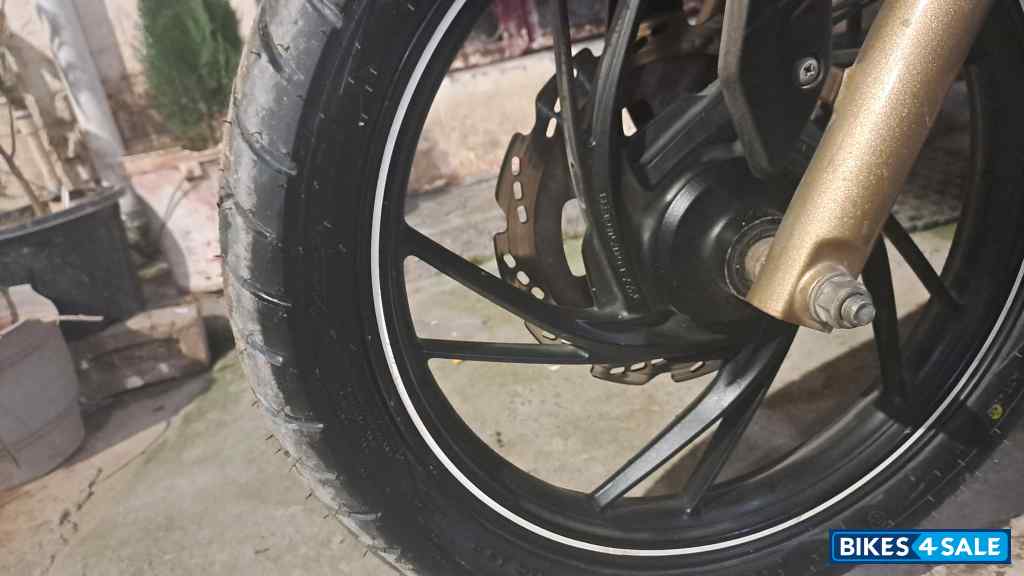 TVS Apache RTR 200 4V TVS Apache RTR 200 4V