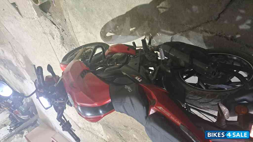 TVS Apache RTR 200 4V TVS Apache RTR 200 4V