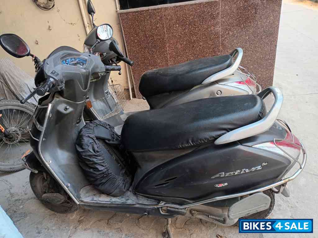 Gray Honda Activa 5G Gray Honda Activa 5G