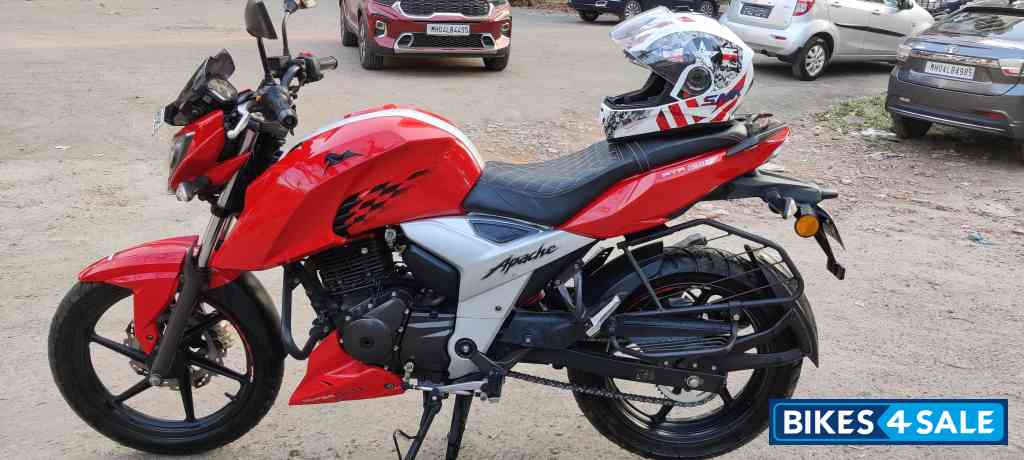 Red TVS Apache RTR 160 4V Red TVS Apache RTR 160 4V