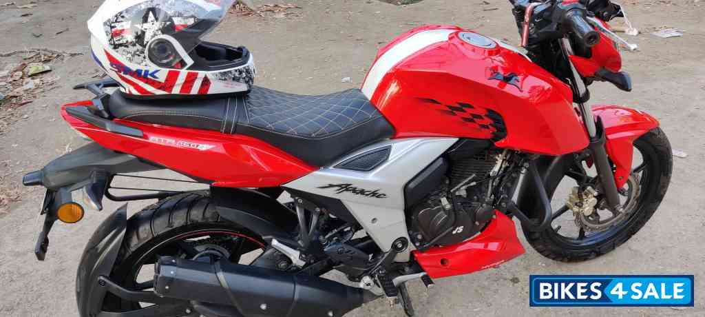 Red TVS Apache RTR 160 4V Red TVS Apache RTR 160 4V