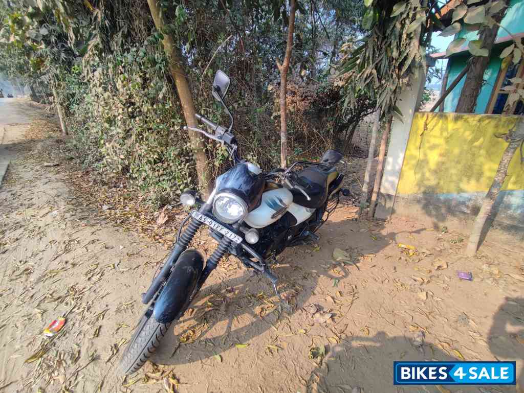 Bajaj Avenger Street 220 Bajaj Avenger Street 220