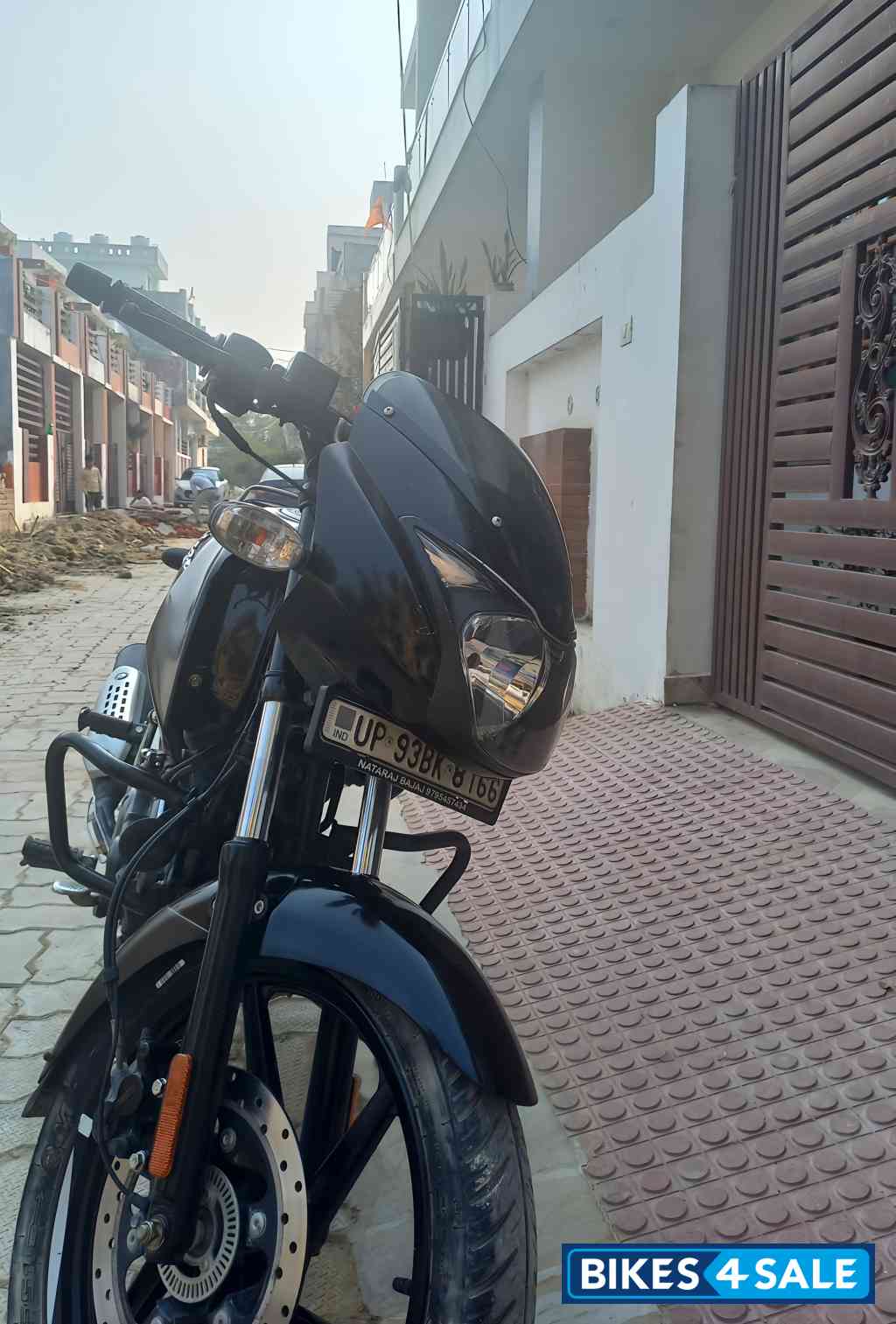 Ebony Blk Silver Dkl Bajaj Pulsar 150 DTSi