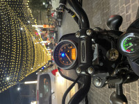 Black Bajaj Avenger Street 160 BS6