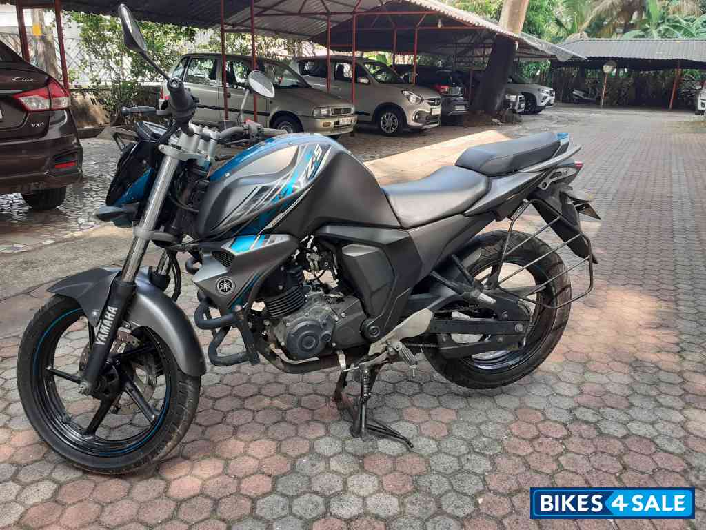 Matte Grey With Blue Yamaha FZ-S FI V2 Matte Grey With Blue Yamaha FZ-S FI V2