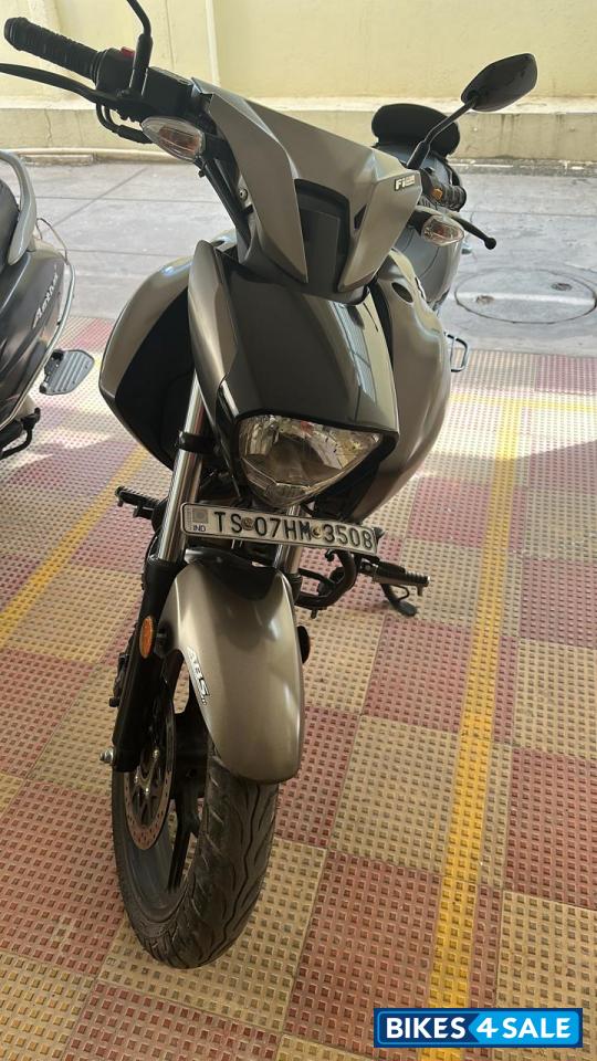 Grey Suzuki Intruder 150 Grey Suzuki Intruder 150