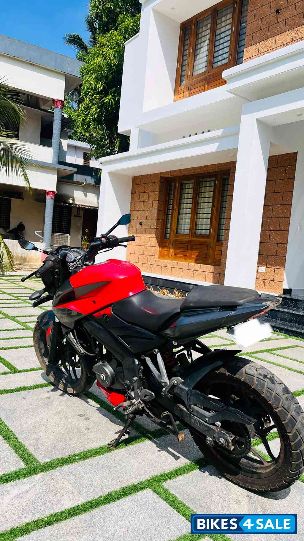 Bajaj Pulsar 200 NS Bajaj Pulsar 200 NS