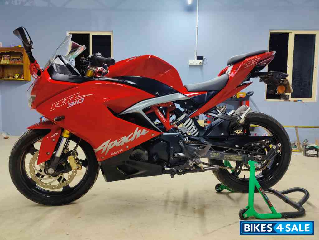 TVS Apache RR 310 TVS Apache RR 310