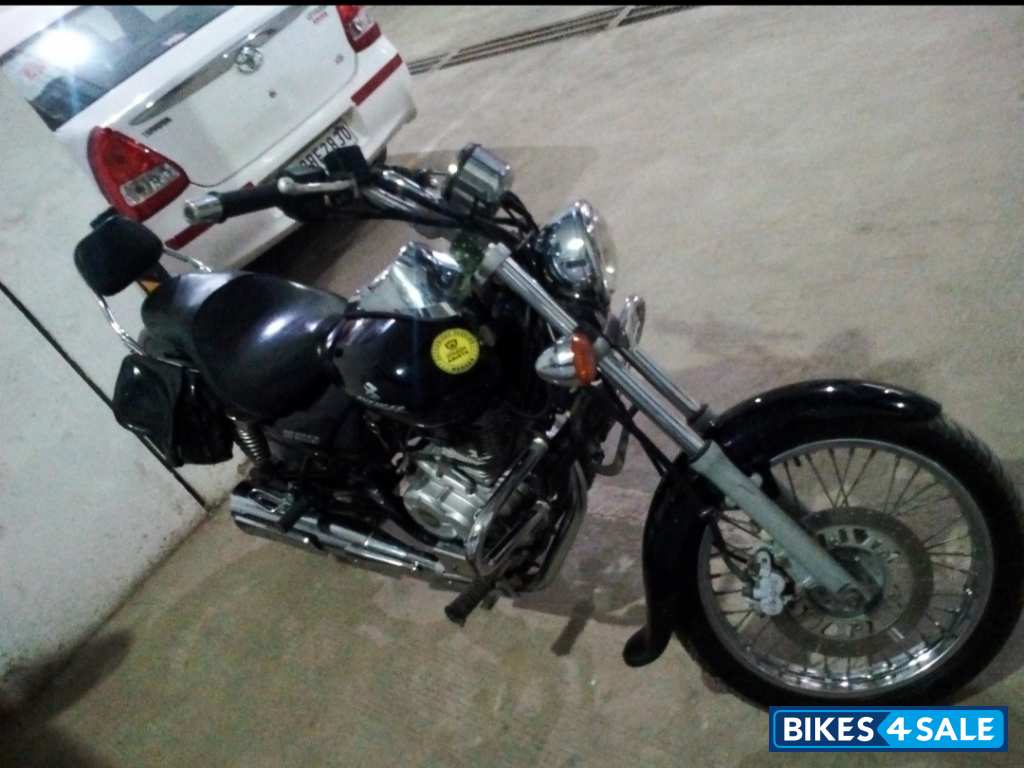 Bajaj Avenger 220 DTS-i Bajaj Avenger 220 DTS-i