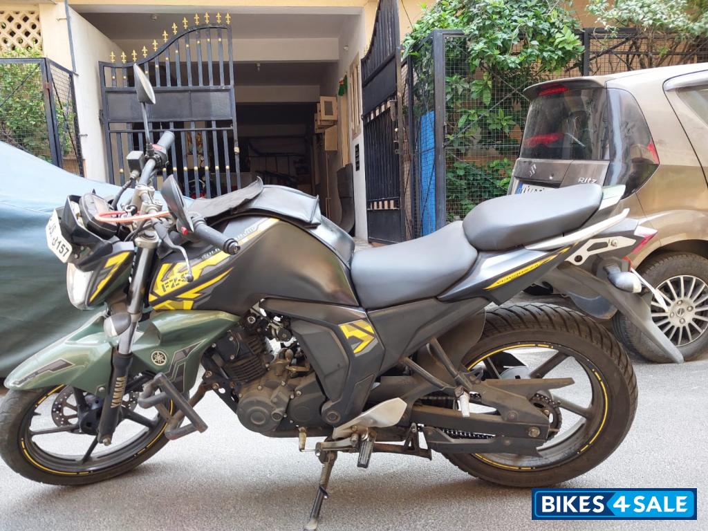 Green Yamaha FZ-S FI V3 Green Yamaha FZ-S FI V3