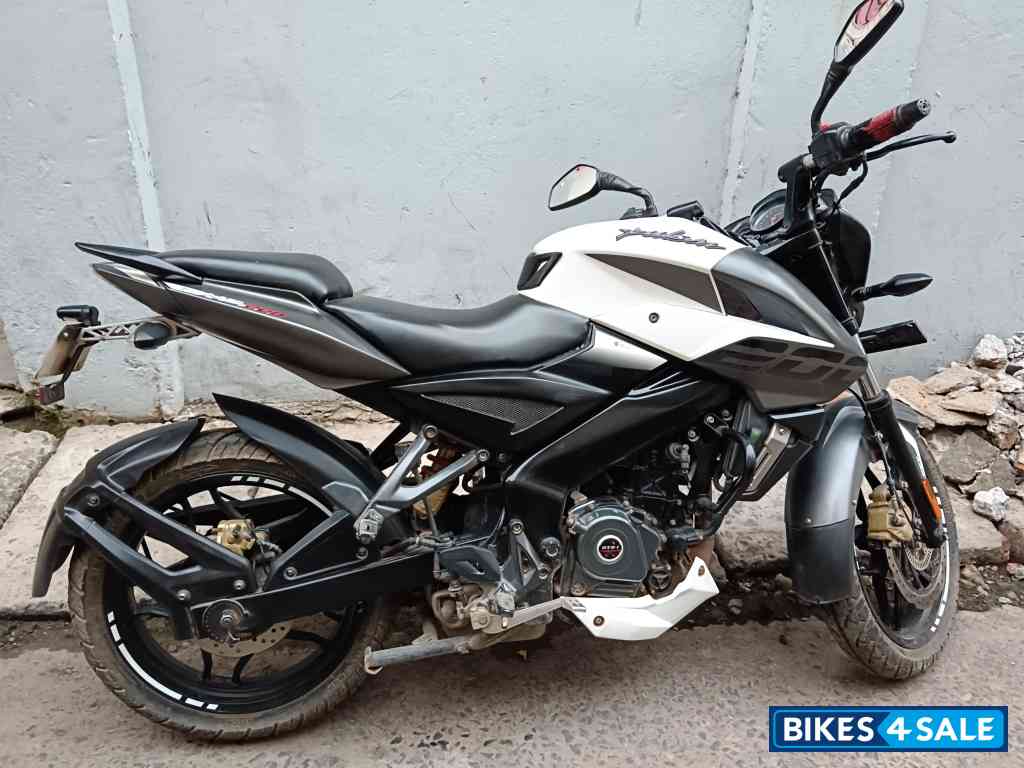 Bajaj Pulsar NS 200 BS6 Bajaj Pulsar NS 200 BS6