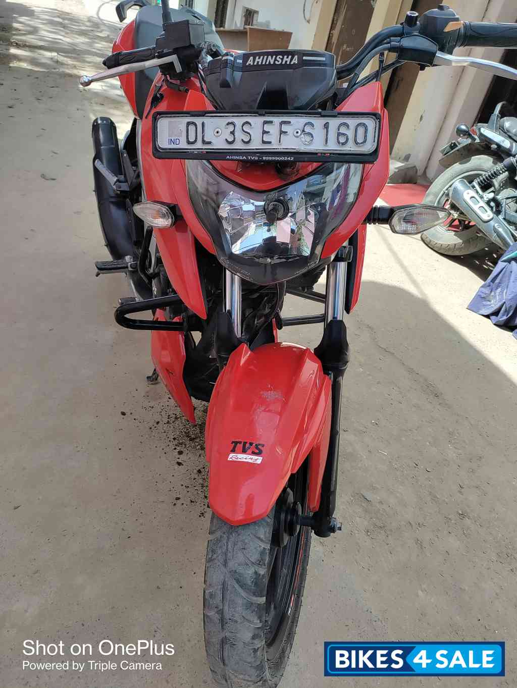 Red TVS Apache RTR 160 4V Red TVS Apache RTR 160 4V