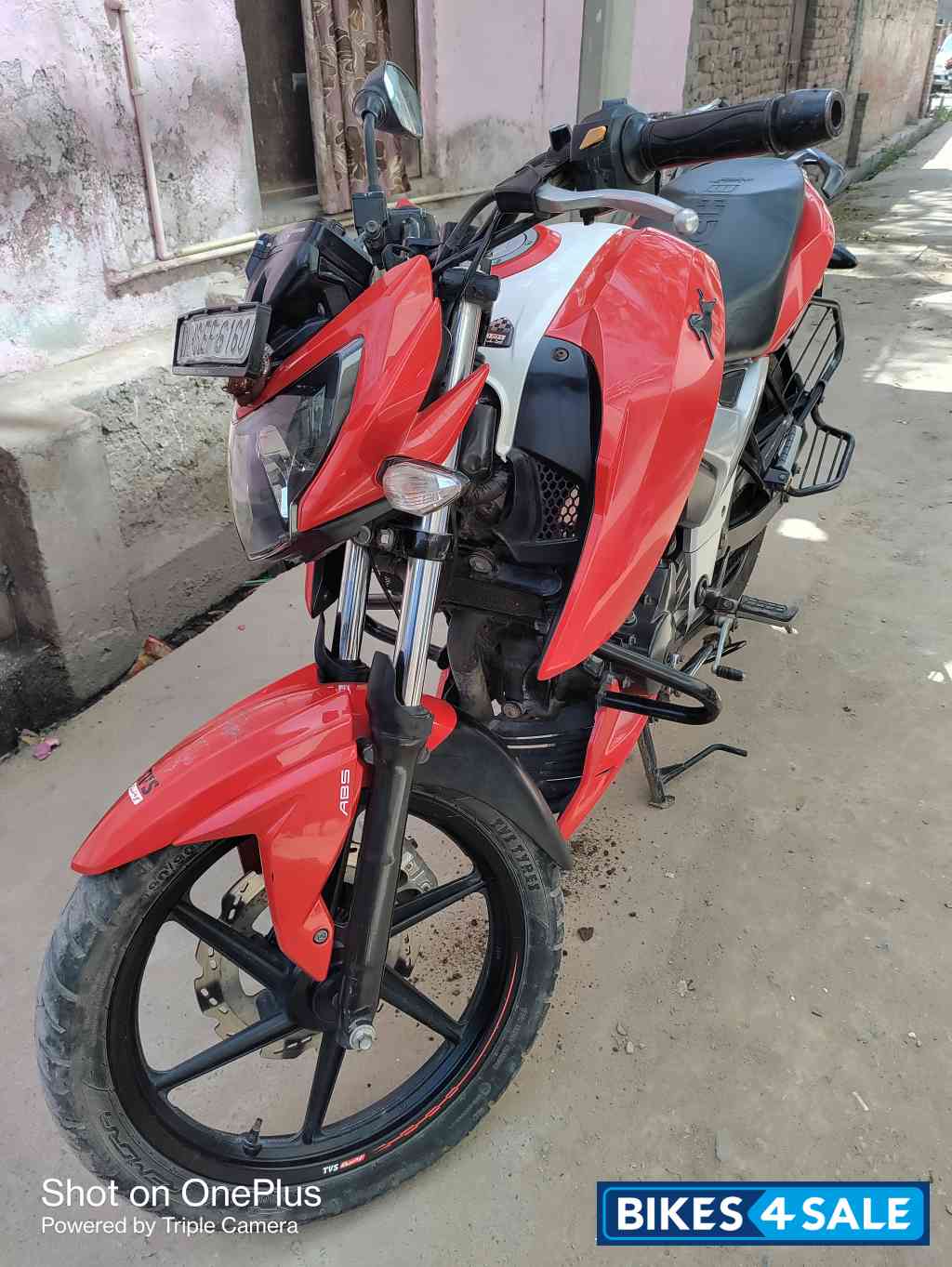Red TVS Apache RTR 160 4V Red TVS Apache RTR 160 4V