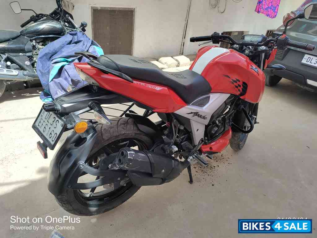 Red TVS Apache RTR 160 4V Red TVS Apache RTR 160 4V