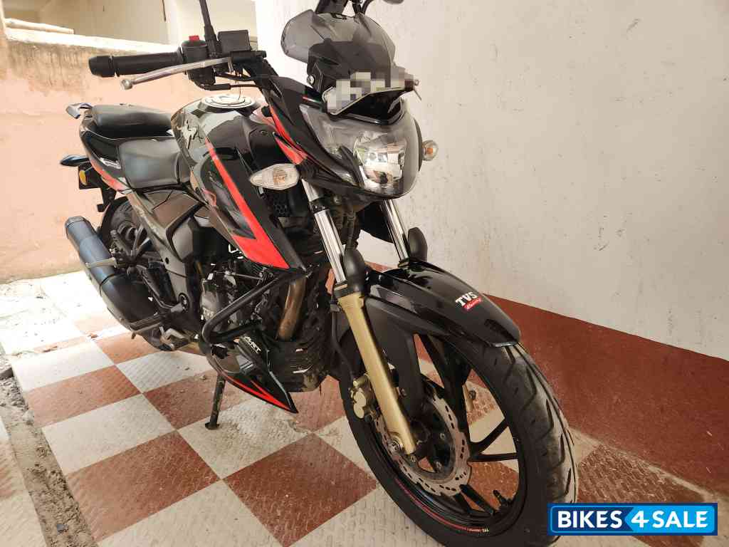 Black TVS Apache RTR 200 4V Race Edition 2.0 Black TVS Apache RTR 200 4V Race Edition 2.0