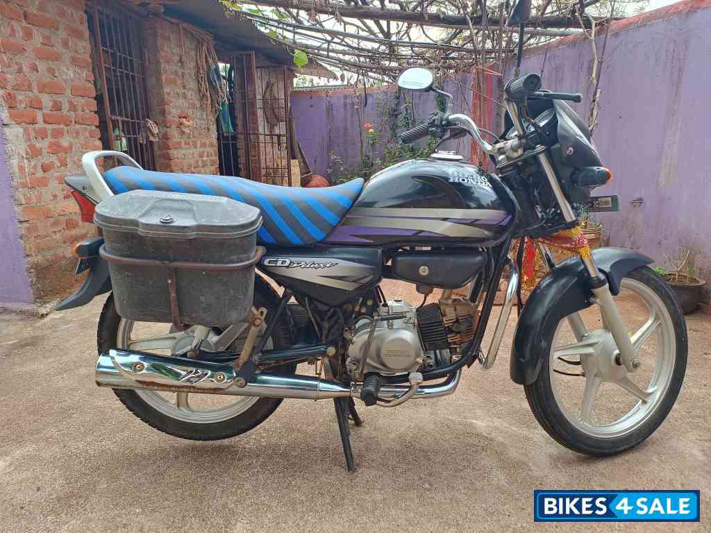 Hero CD Deluxe Hero CD Deluxe