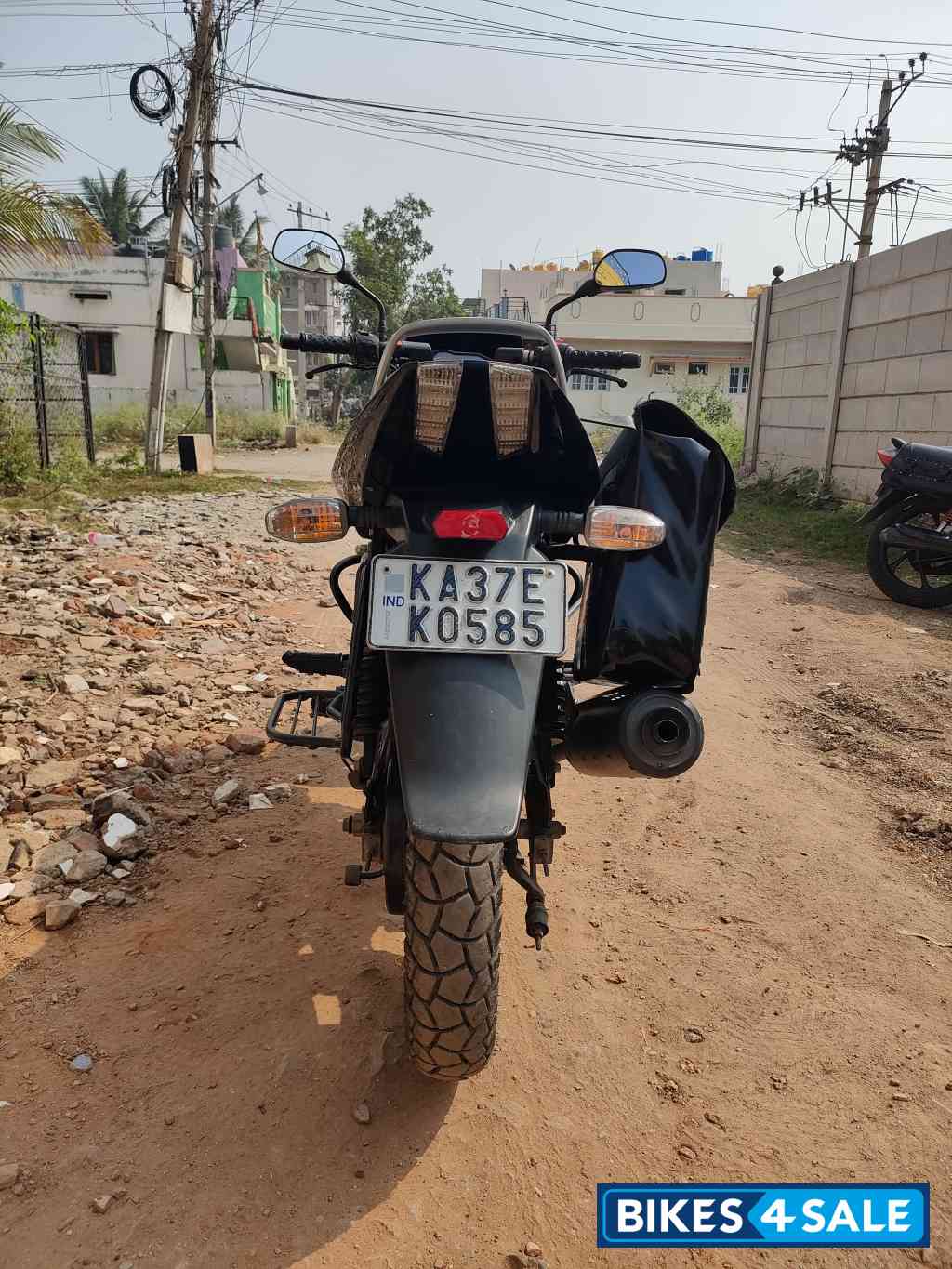 Black And Silver Bajaj Pulsar 125 Black And Silver Bajaj Pulsar 125