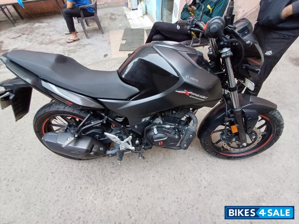 Hero Xtreme 160R Stealth Edition Hero Xtreme 160R Stealth Edition