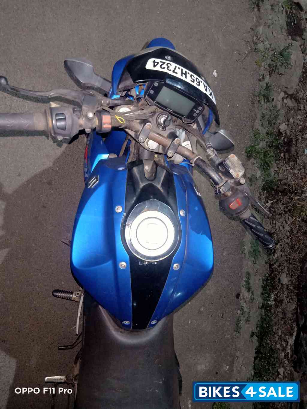 Blue Suzuki Gixxer 150 Blue Suzuki Gixxer 150