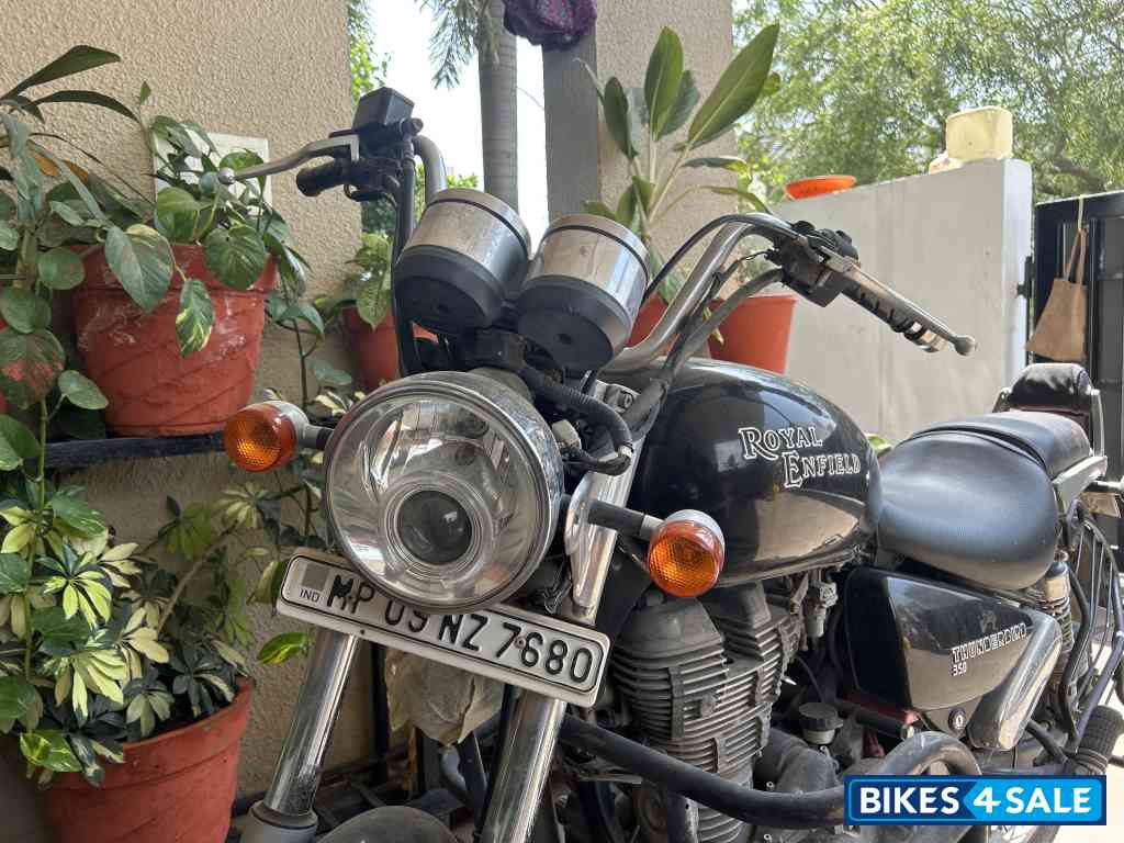 Royal Enfield Thunderbird 350 Royal Enfield Thunderbird 350