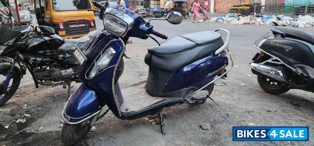 Dark Blue Suzuki Access 125 BS6 Dark Blue Suzuki Access 125 BS6