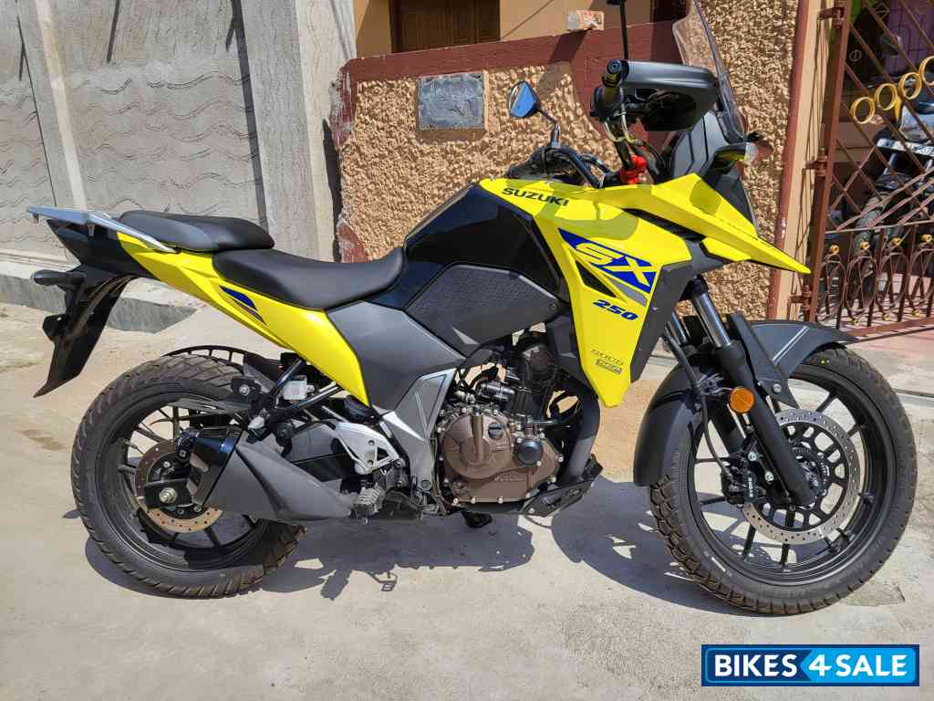 Yellow Suzuki V-Strom SX Yellow Suzuki V-Strom SX