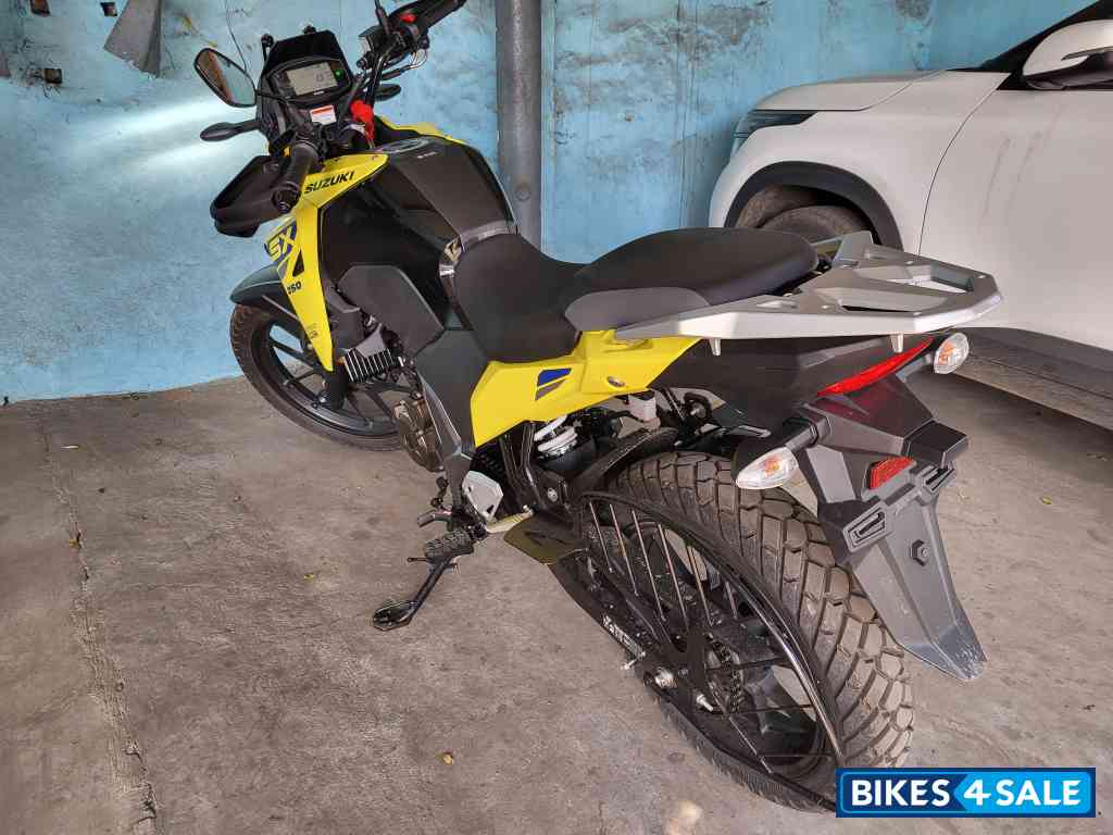 Yellow Suzuki V-Strom SX Yellow Suzuki V-Strom SX