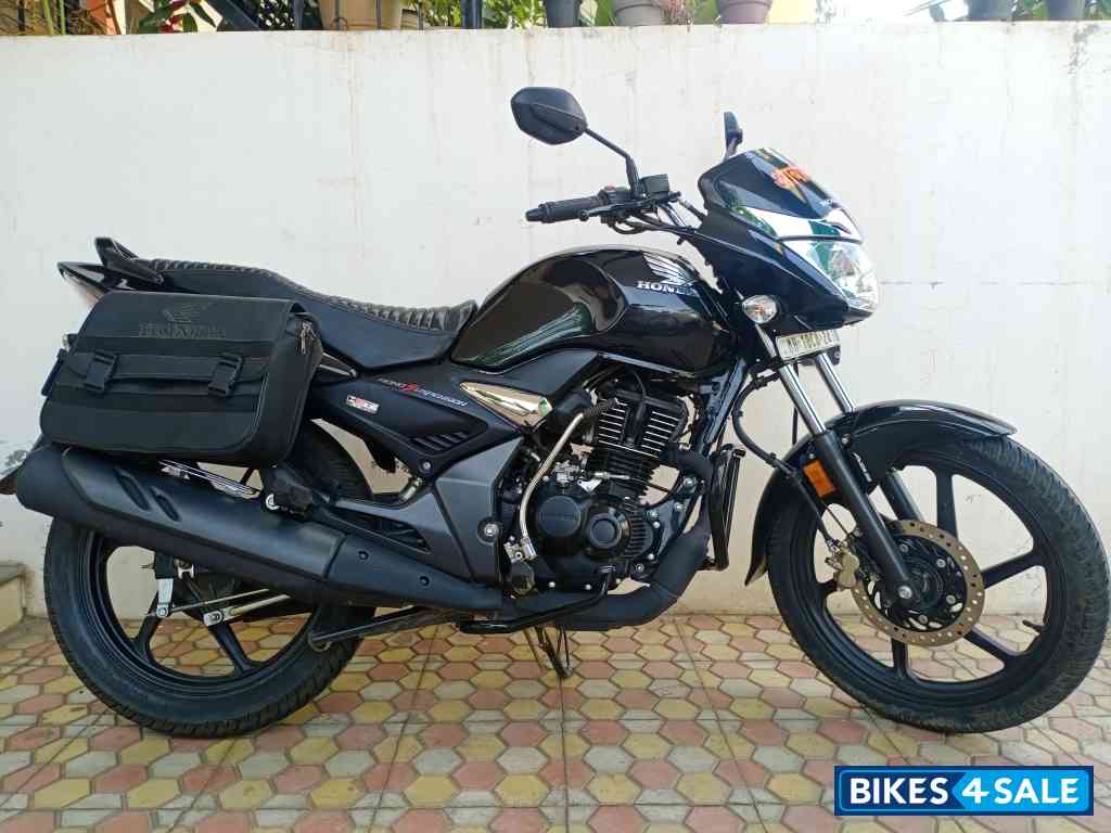 Black Honda Unicorn 160 BS6 Black Honda Unicorn 160 BS6