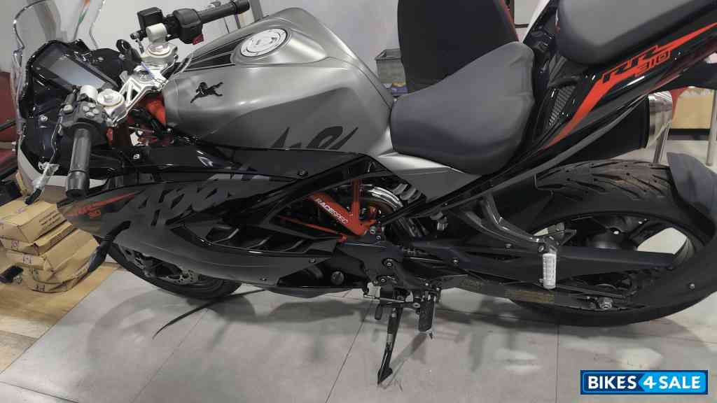 Black & T Grey TVS Apache RR 310 Black & T Grey TVS Apache RR 310