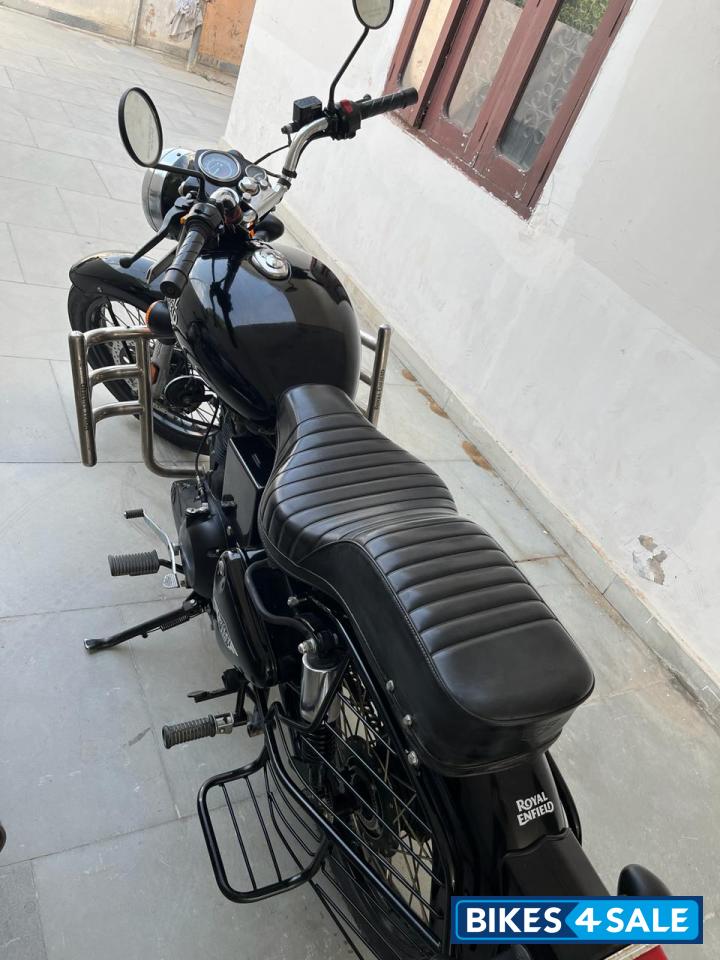Jet Black Royal Enfield Bullet 350 ES Jet Black Royal Enfield Bullet 350 ES