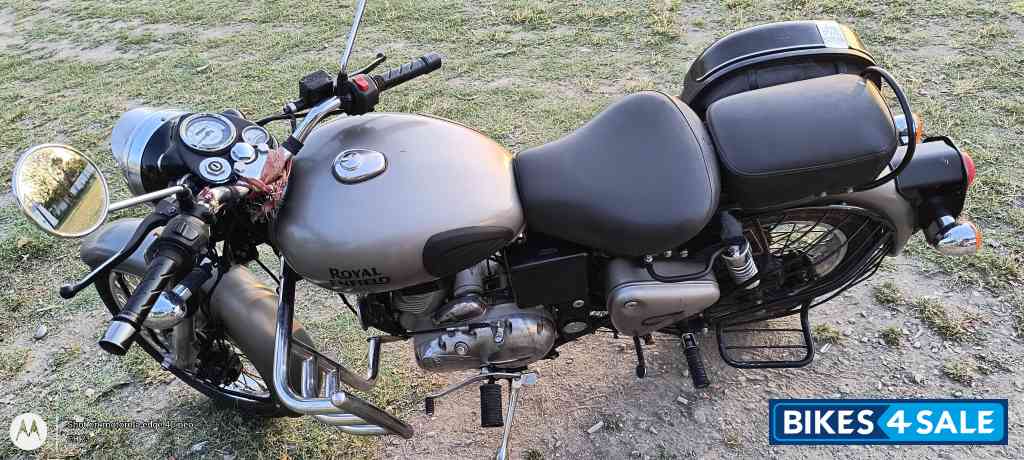Gunmetal Grey Royal Enfield Classic Gunmetal Grey Gunmetal Grey Royal Enfield Classic Gunmetal Grey