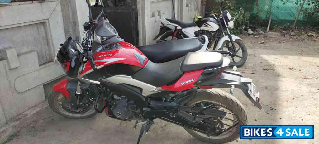 Red Bajaj Dominar 250 Red Bajaj Dominar 250
