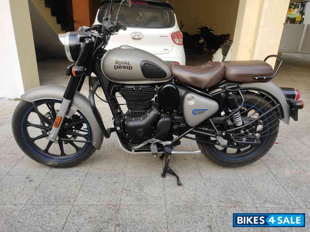 Royal Enfield Classic Gunmetal Grey Royal Enfield Classic Gunmetal Grey