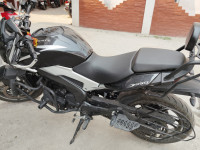 Black Bajaj Dominar 250