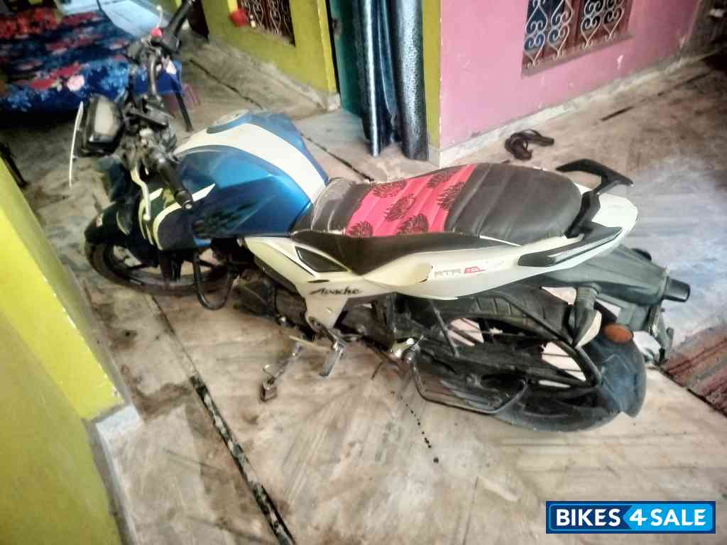 TVS Apache RTR 160 4V TVS Apache RTR 160 4V