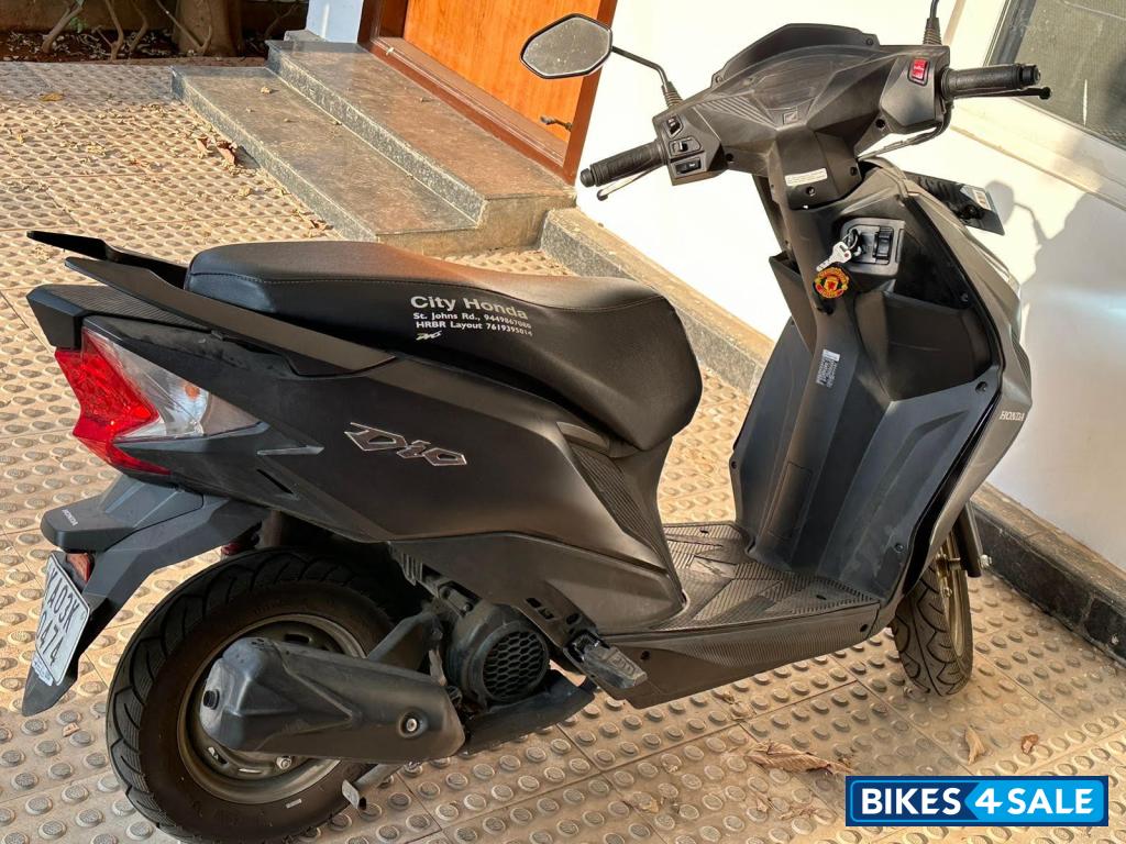 Matte Grey/black Honda Dio Matte Grey/black Honda Dio