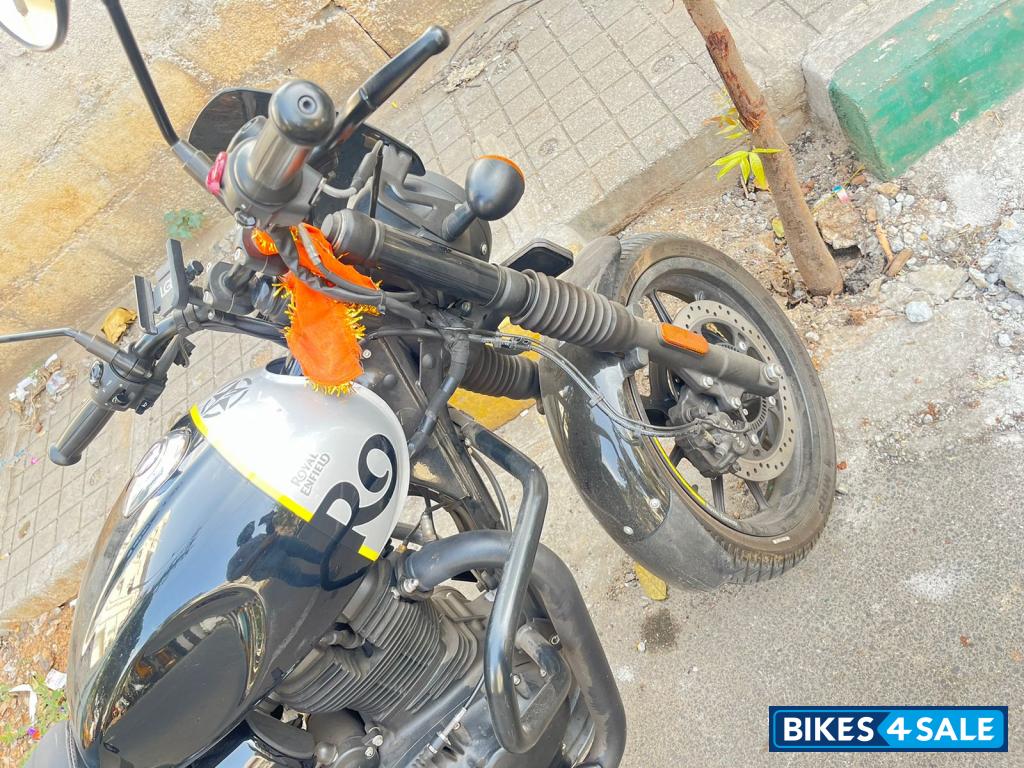 Rebel Black Royal Enfield Hunter 350 Retro Rebel Black Royal Enfield Hunter 350 Retro