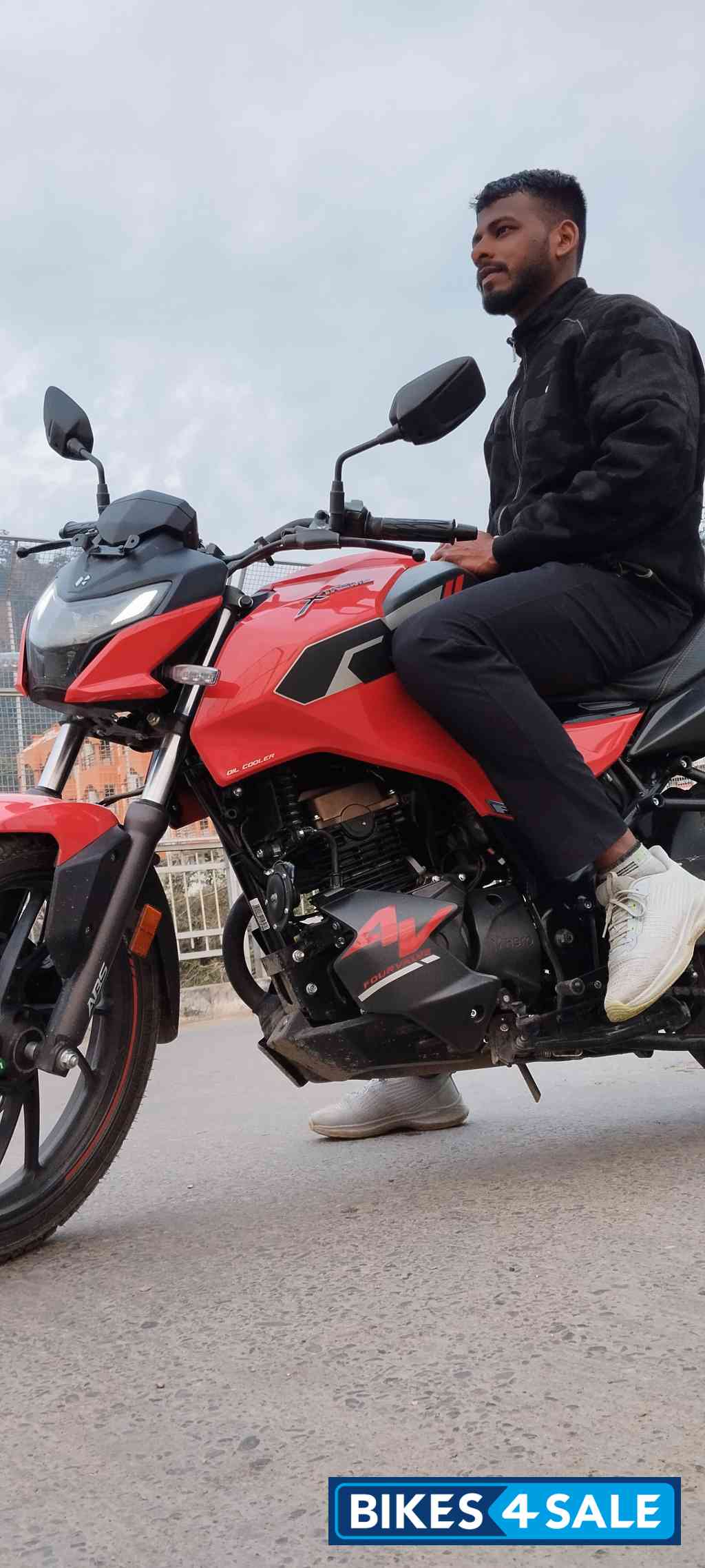 Red End Black Combo Hero Xtreme 160R 4V Pro Red End Black Combo Hero Xtreme 160R 4V Pro