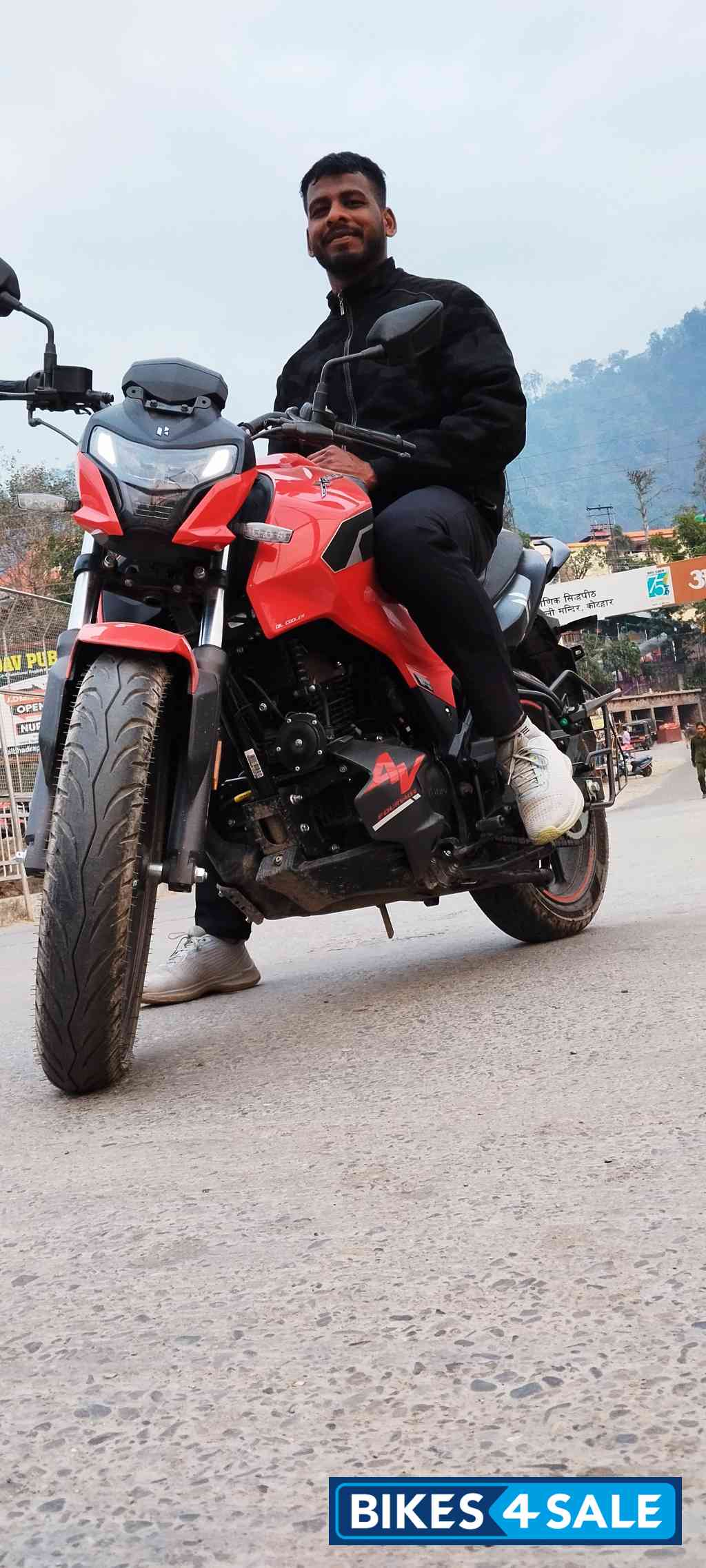 Red End Black Combo Hero Xtreme 160R 4V Pro Red End Black Combo Hero Xtreme 160R 4V Pro