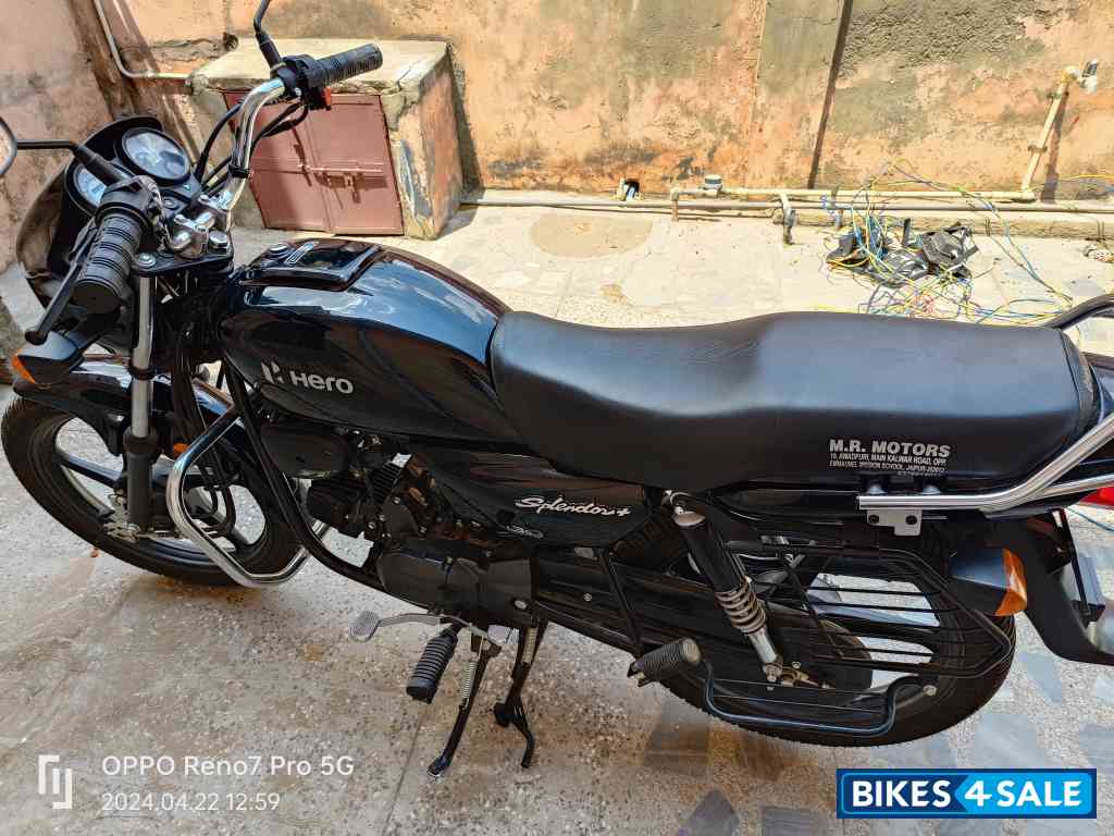 Hero Splendor Plus Black and Accent Hero Splendor Plus Black and Accent