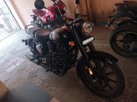 Royal Enfield Classic Stealth Black