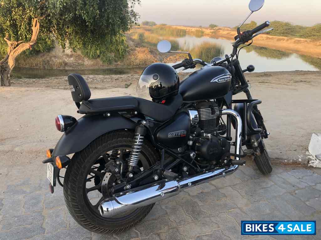 Royal Enfield Meteor 350 Stellar