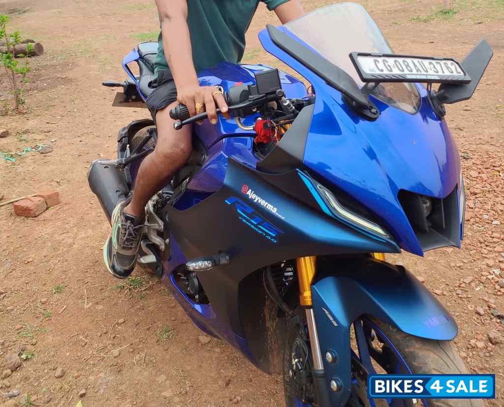Blue Yamaha R15 V4 Blue Yamaha R15 V4