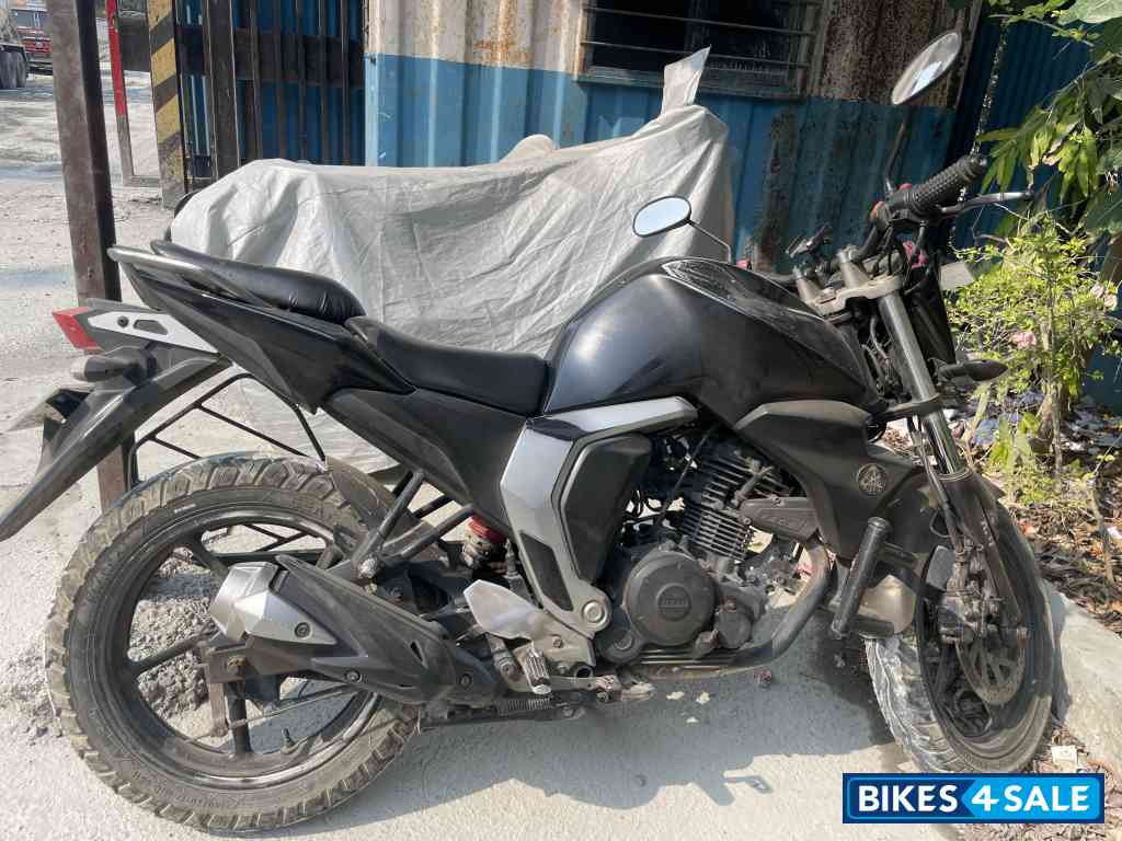 Yamaha FZ-S FI V2 Yamaha FZ-S FI V2