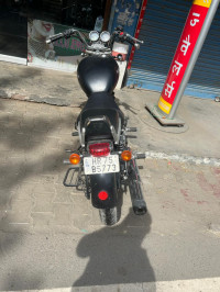 Met Black Royal Enfield Thunderbird 350