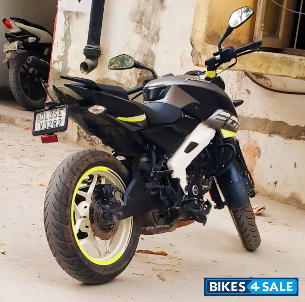Bajaj Pulsar NS 200 BS6 Bajaj Pulsar NS 200 BS6