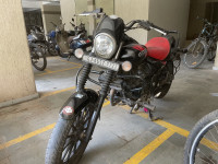 Black Bajaj Avenger Street 220 BS6