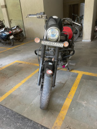 Black Bajaj Avenger Street 220 BS6
